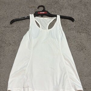 LuluLemon tank size 4